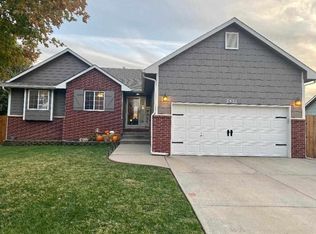 2521 E Charleston St, Wichita, KS 67219