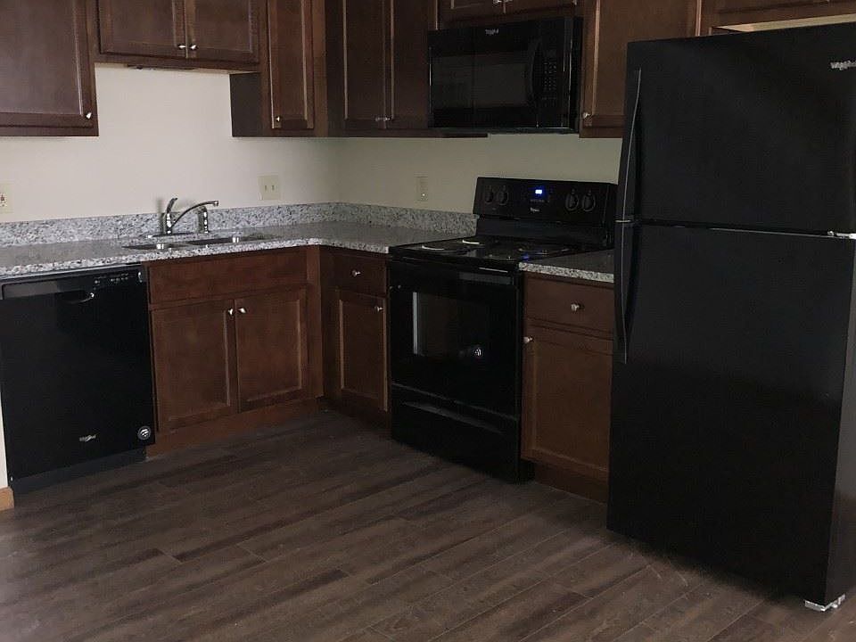 103 Village Dr Glen Carbon IL Zillow