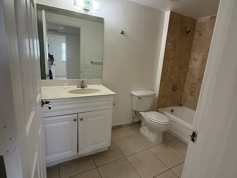 6357 SW 8th St #606 — Photo 15