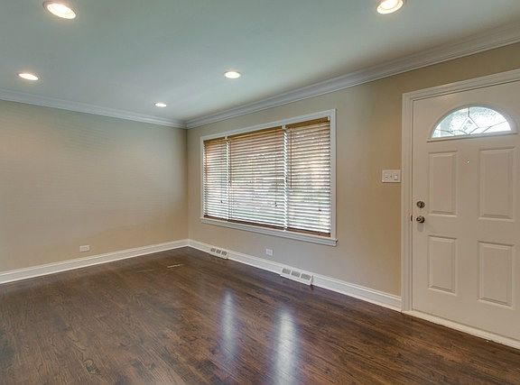 3rd image of 5324 S Lawndale Ave