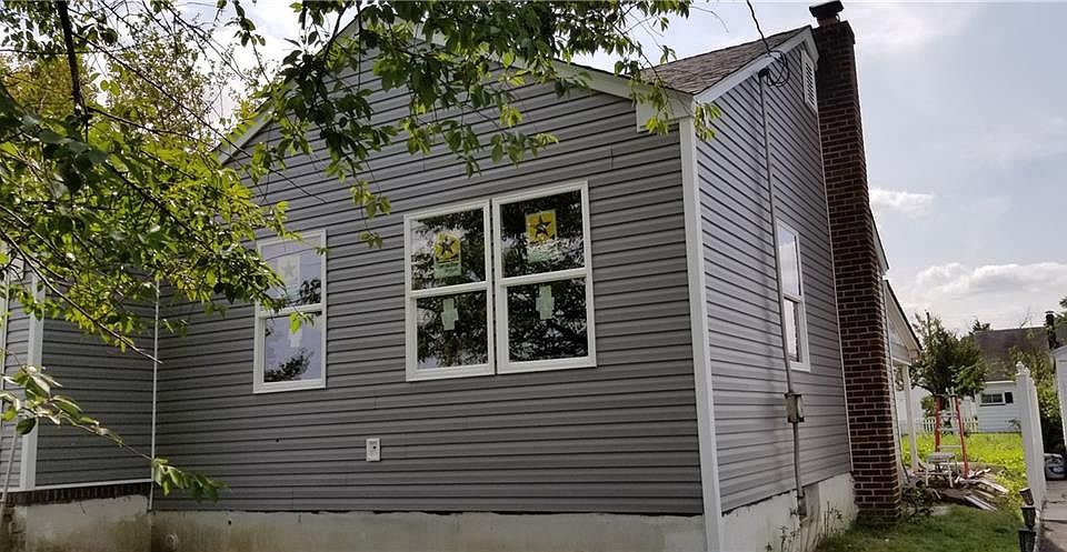 2nd image of 118 Dolan St