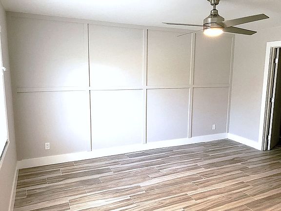 4th image of 743 110th Ave N