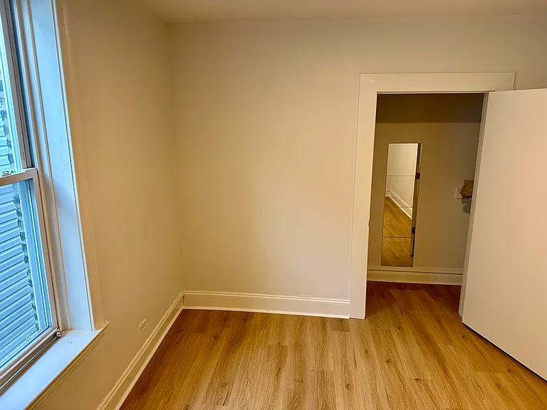 Queen or King Bedroom with a BIG walk in closet!