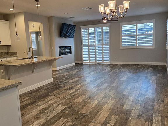 3rd image of 896 Wyatt Lane