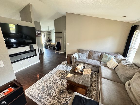 3rd image of 2522 Santaro Ct