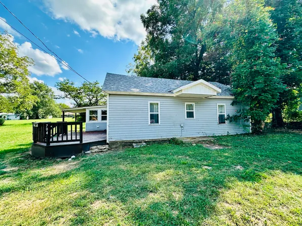 704 W Chestnut Street, Houston, MO 65483