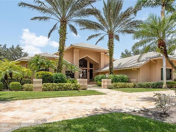 3rd image of 6801 Yellowstone Ln