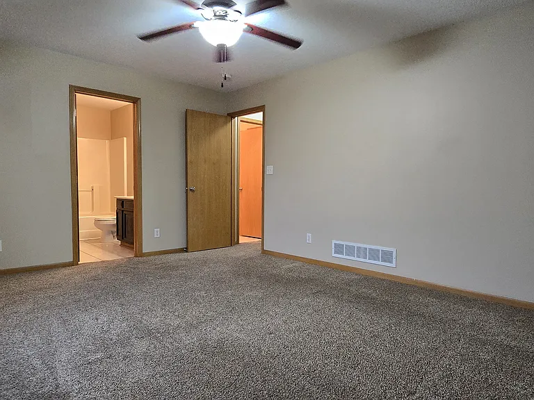 1564 Nine Iron Dr — Photo 22