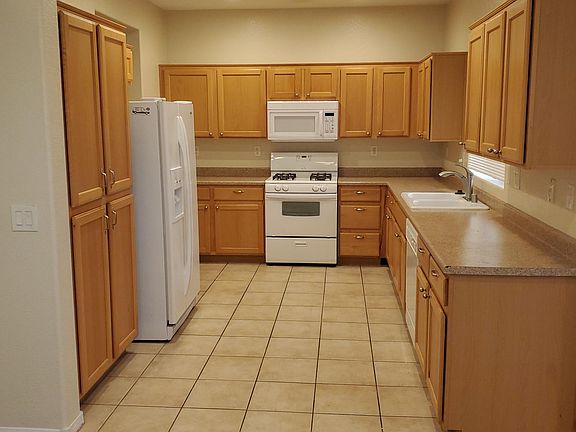 3rd image of 7604 Brisa Del Mar Ave