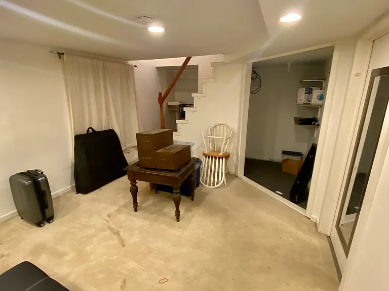 38 Underhill St #1 — Photo 6