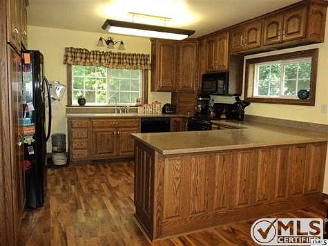 2nd image of 1128 Hinckley Blvd