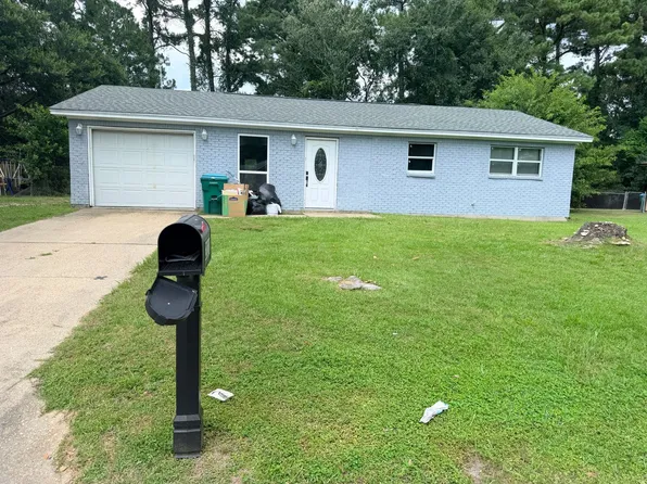 2020 Tulane Dr, Gautier, MS 39553