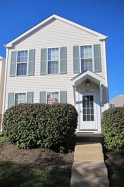 1st image of 820 Symphony Dr
