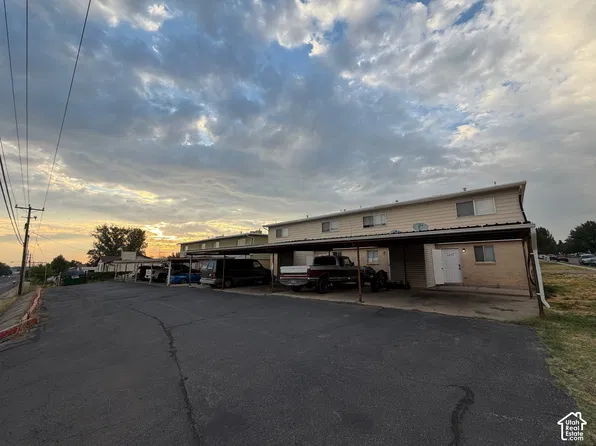 1215 E Gordon Ave, Layton, UT 84040