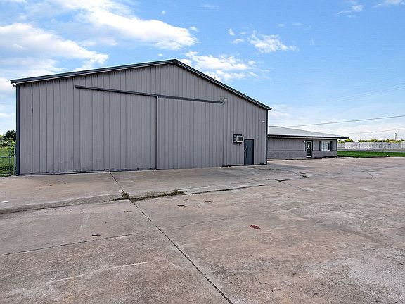 3rd image of 2111 State Highway 51