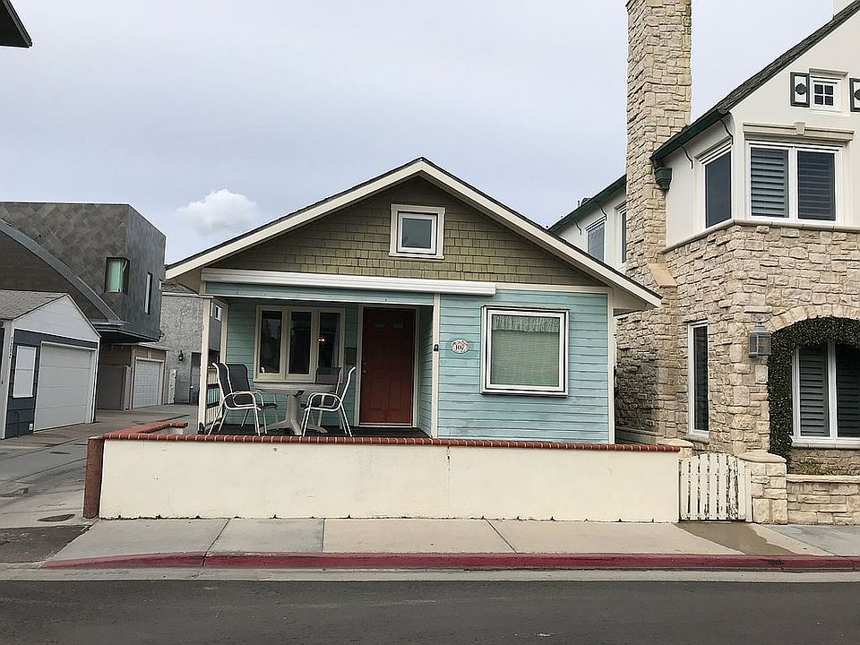 1st image of 107 32nd St