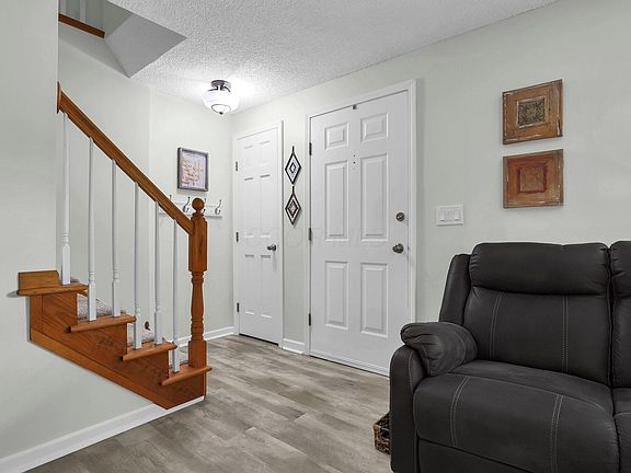 3rd image of 4873 Brixston Dr