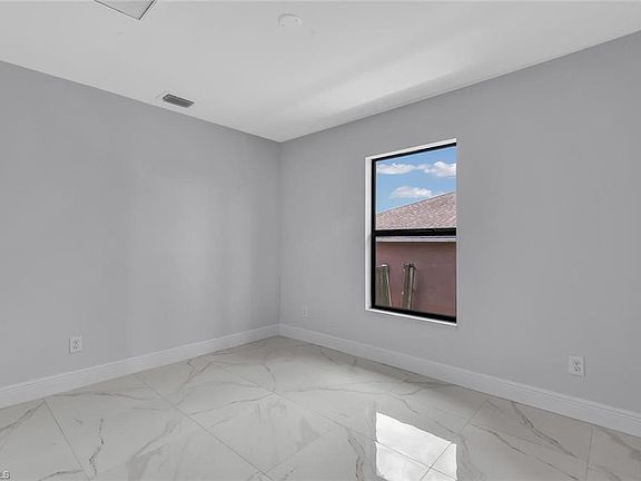 4th image of 4540-4542 29th St SW