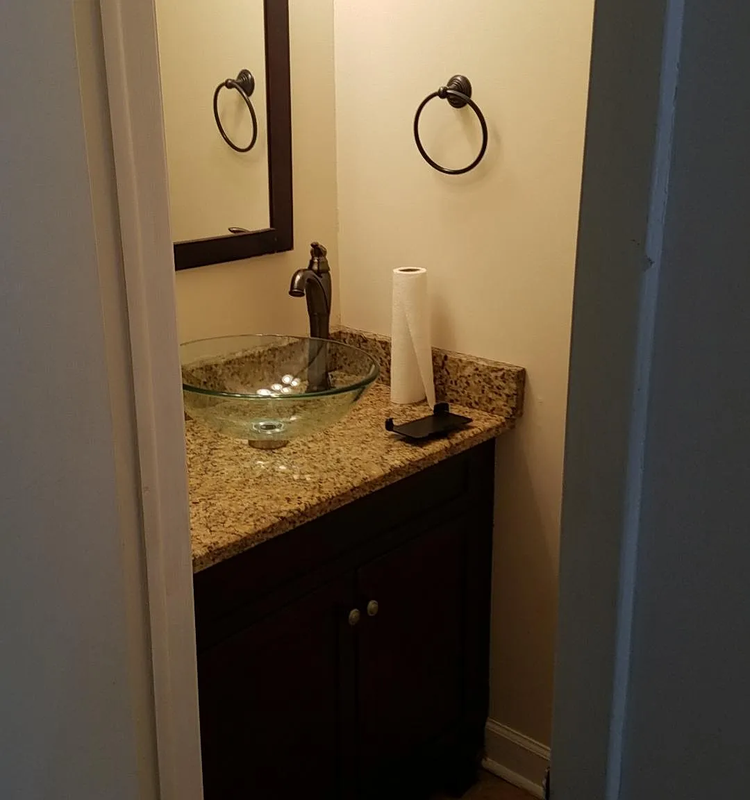 2 bed, 1.5 bath, 895 sqft, $1,395 — Photo 1