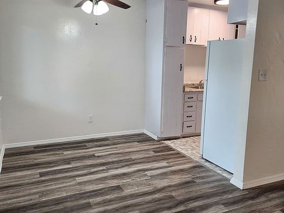 4th image of 4450-52 Rosebud Ln #4452B