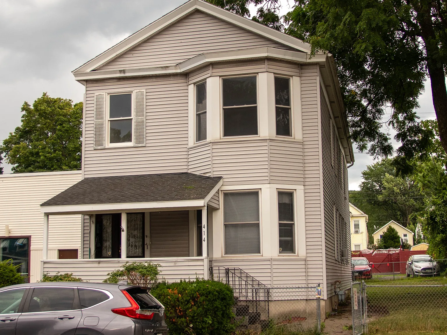 4 bed, 1100 sqft, $1,800 — Photo 4