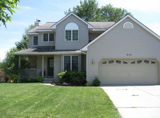 214 Oakwood Dr, Dewitt, MI 48820