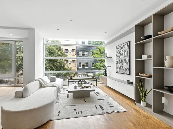 152 Withers St APT 2B, Brooklyn, NY 11211