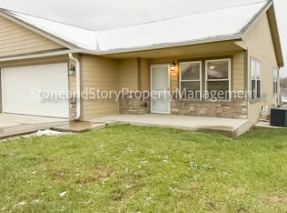 4105 SW Shenandoah Rd, Topeka, KS 66610