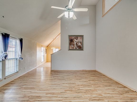 Living Room w/ stairs 