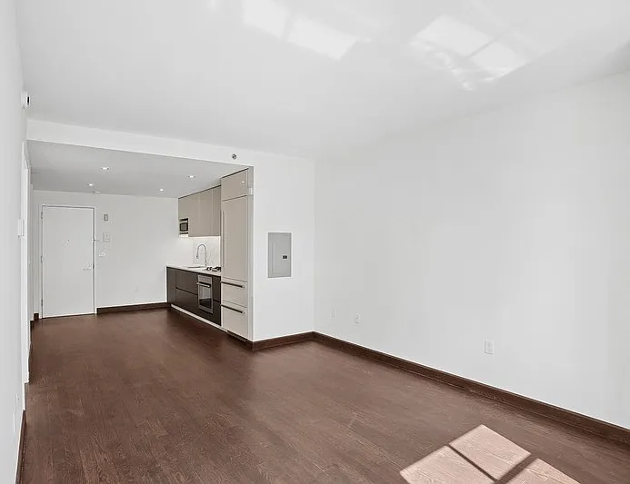 138 E 12th St #7M — Photo 6