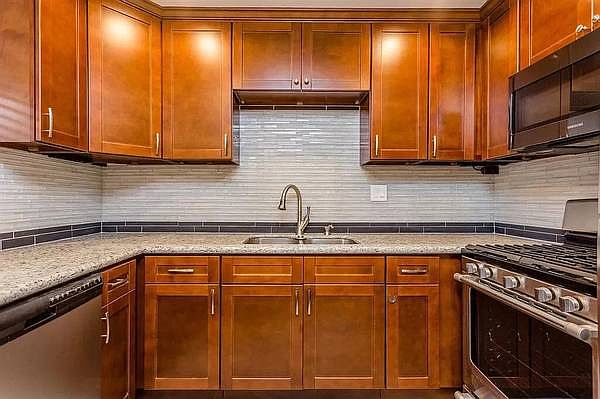 1st image of 2128 Oakdale St APT 1