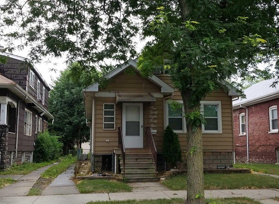 1st image of 13845 S Dearborn St