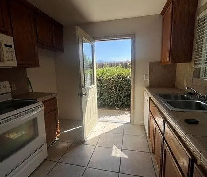 21629 Golden Star Blvd #E — Photo 6