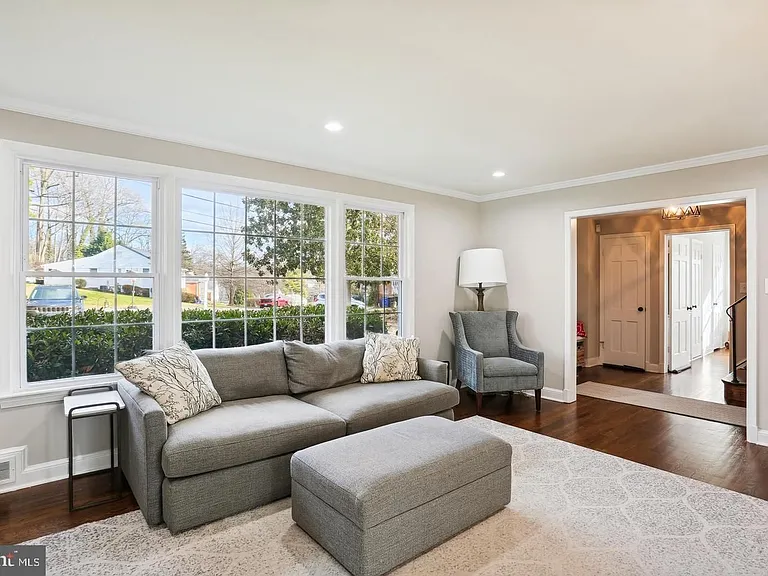 7832 Fulbright Ct — Photo 4
