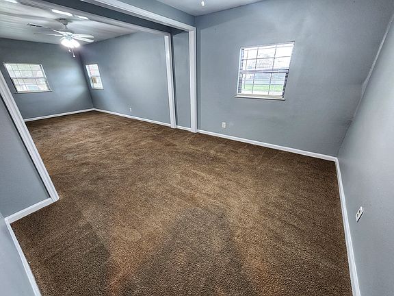 3rd image of 11403 Raincove Dr