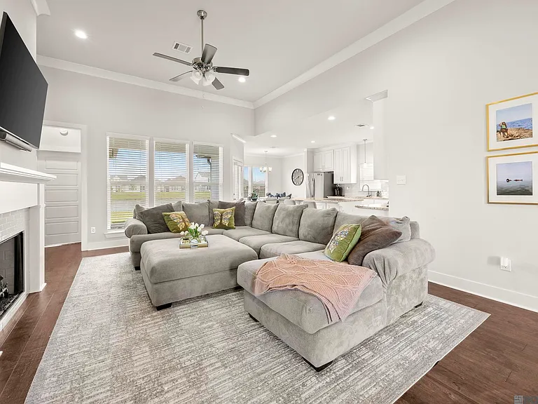 3143 Canewood Ln — Photo 6