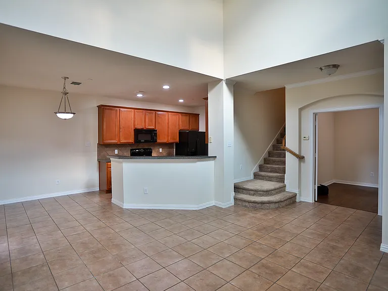 4611 Penelope Ln — Photo 13