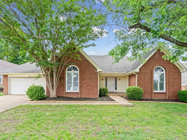 810 N Walnut Bend Rd, Cordova, TN 38018