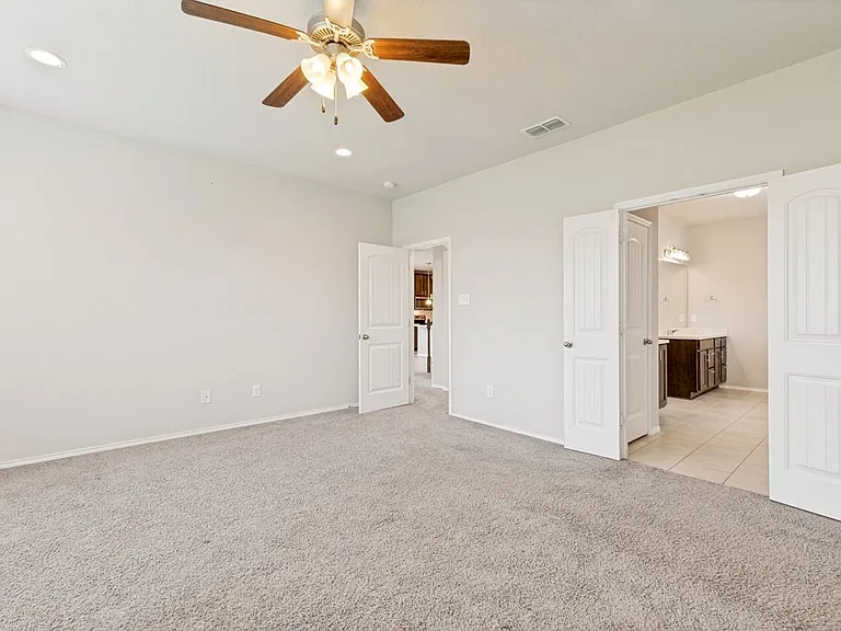 4400 Horsemint Cv — Photo 13
