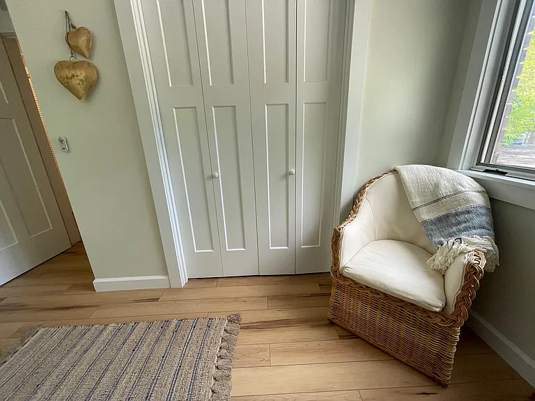 421 E State St #3 — Photo 8