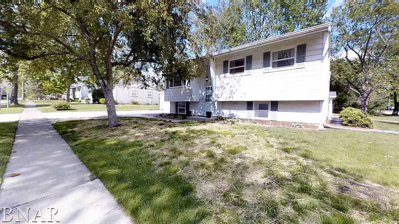 1301 Mount Vernon Dr photo 1