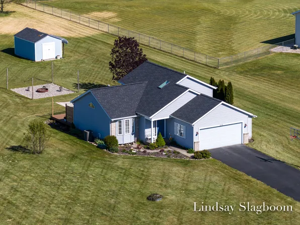 1216 Oxbow Dr, Middleville, MI 49333