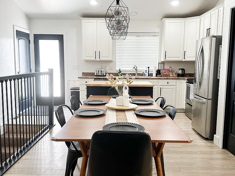 1512 E Shadow Dr — Photo 3