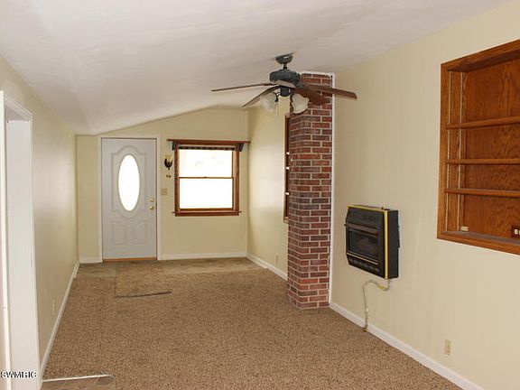 2nd image of 411 Adrian St