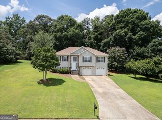 7825 Running Fox Trl, Gainesville, GA 30506