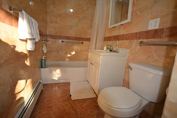 Rented by Voro, LLC | media 9
