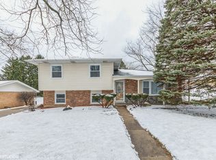 10418 S Aspen Dr, Palos Hills, IL