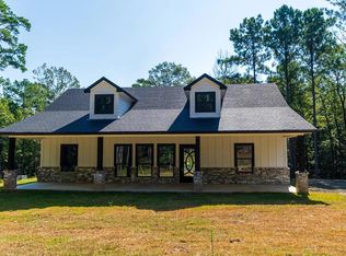 726 Private Road 8556, Broaddus, TX 75929