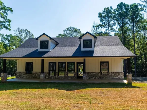 726 Private Road 8556, Broaddus, TX 75929