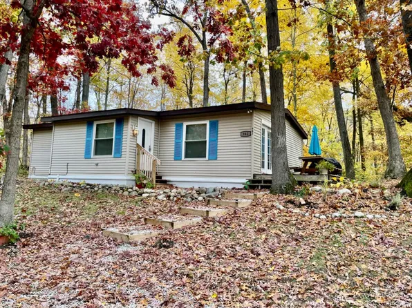 942 Twin Lk, Tipton, MI 49287